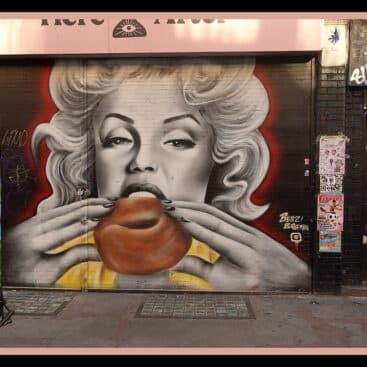 Hidden London Walking Tour with Around London Tours
