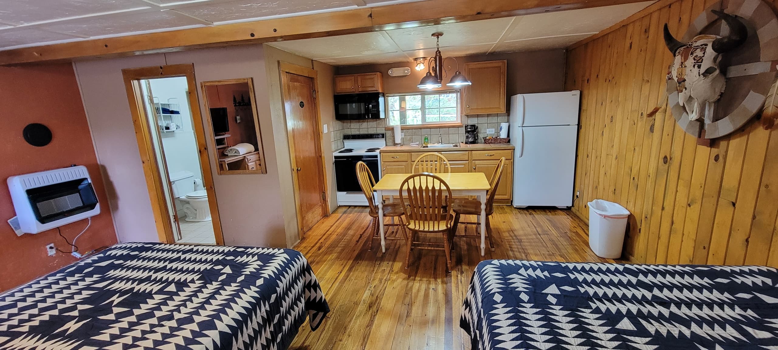 The Cheyenne: Cozy Outdoor Stay in Stonewall Gap, Colorado
