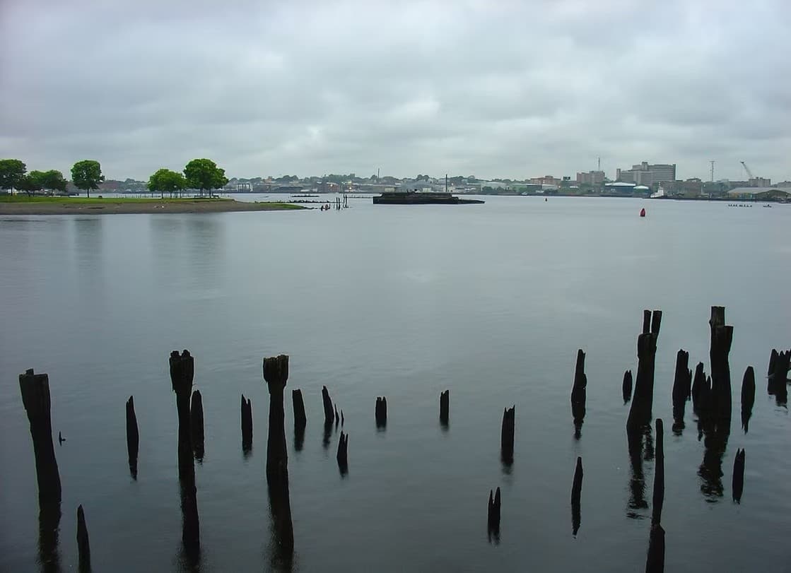Historic Providence River Tour: 2-Hour Narrated Cruise from Barrington