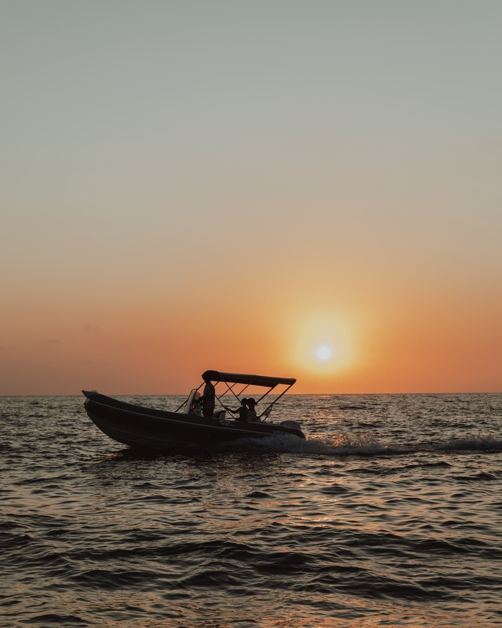 Sunset Sail off Forio: Aperitivo, Citara Baths and Chiesa del Soccorso