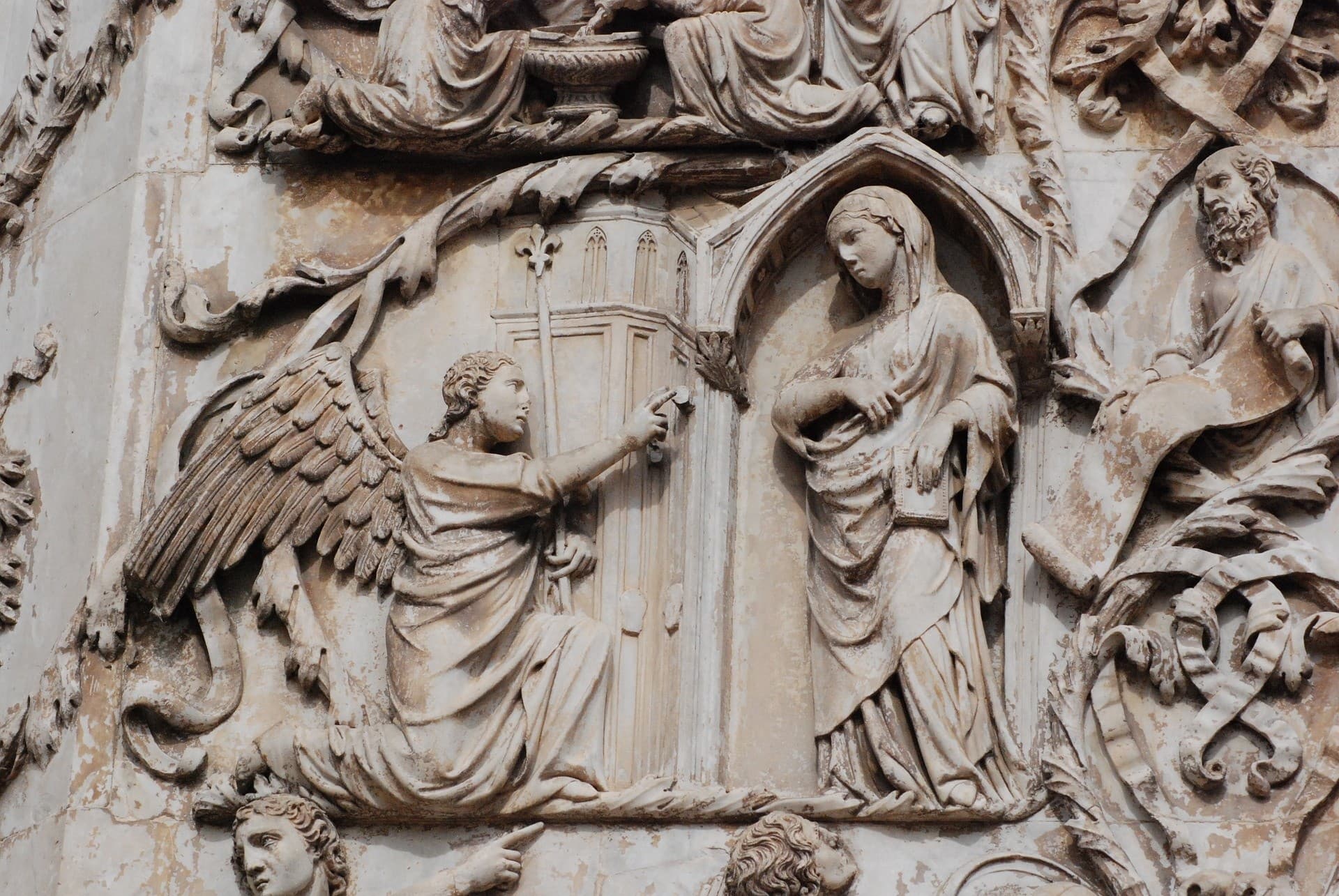 Orvieto Complete City Tour: Duomo, Underground Caves & Etruscan Necropolis