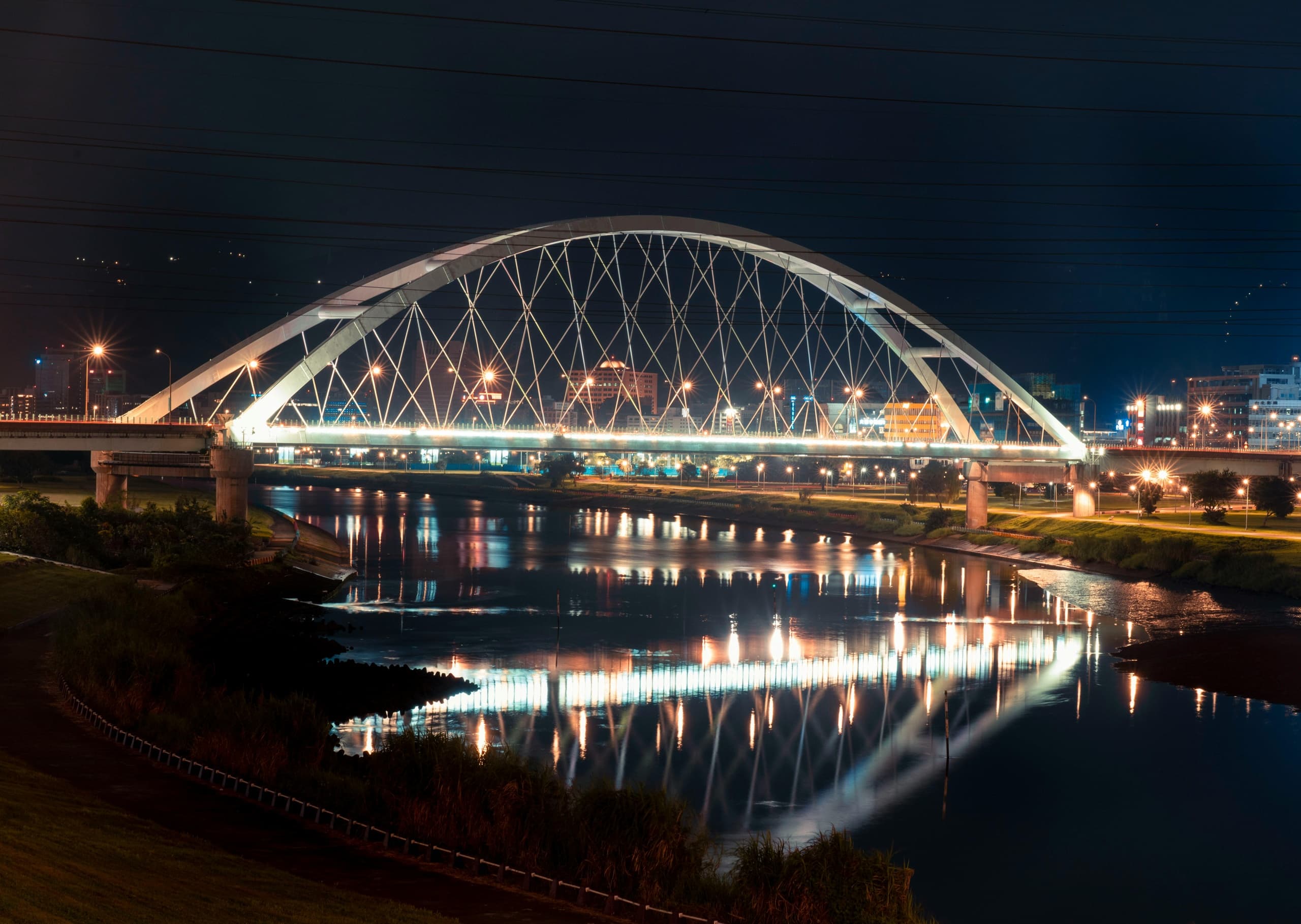 Urban Walking Tour of Edmonton by Toonie Tours Alberta