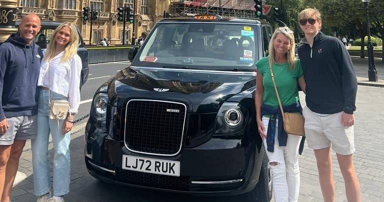 Classic London Landmarks by Black Cab Heritage Tours