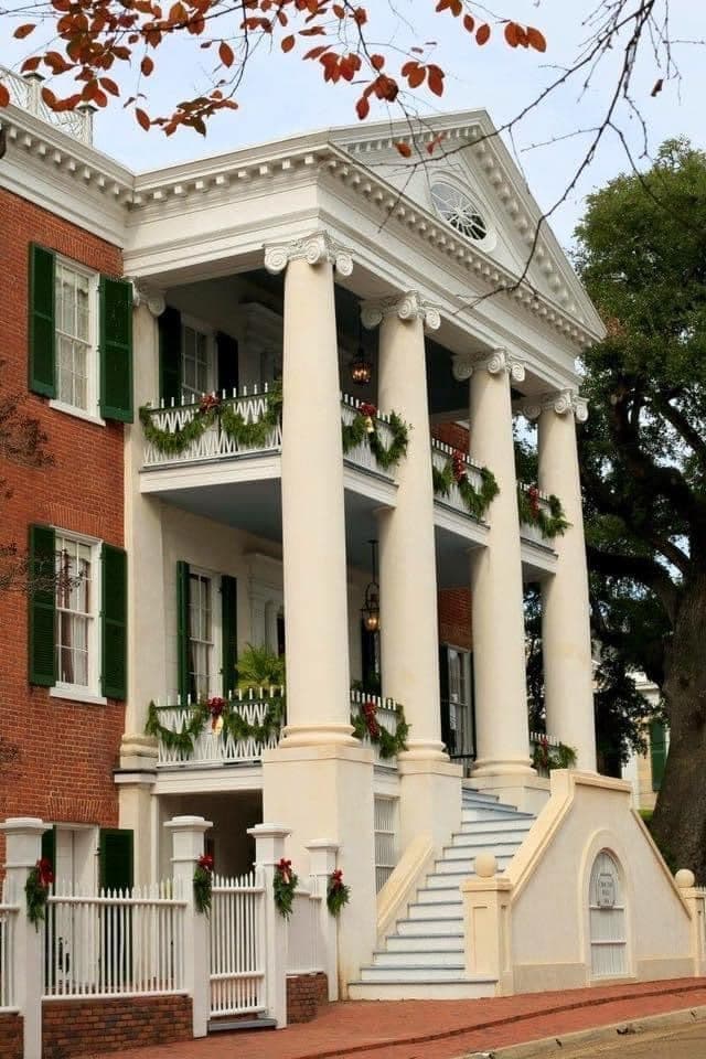 Winter Cultural Tour: Christmas Pilgrimage Choctaw Hall by Little Easy Tours