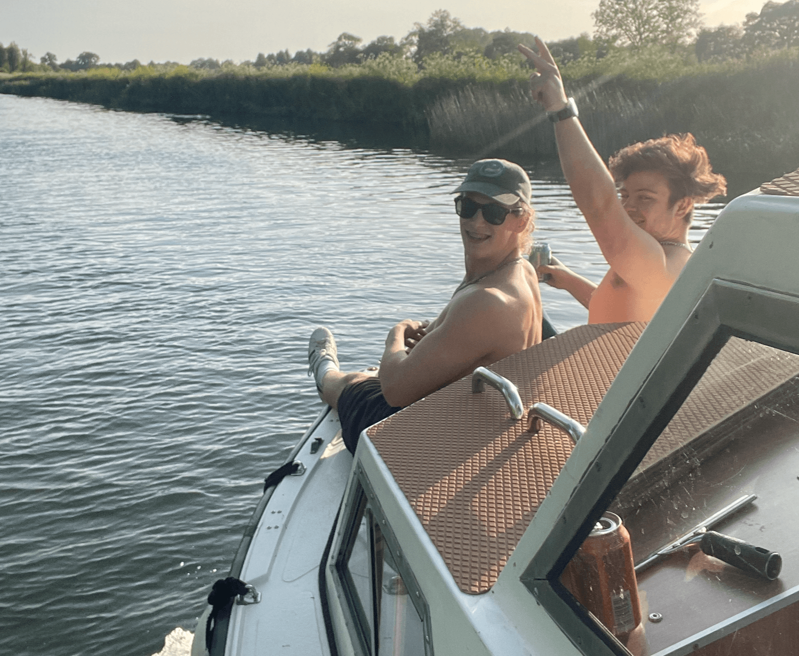 Dawnwalker Cruiser | Boat Tour in Buscot | Water Activities