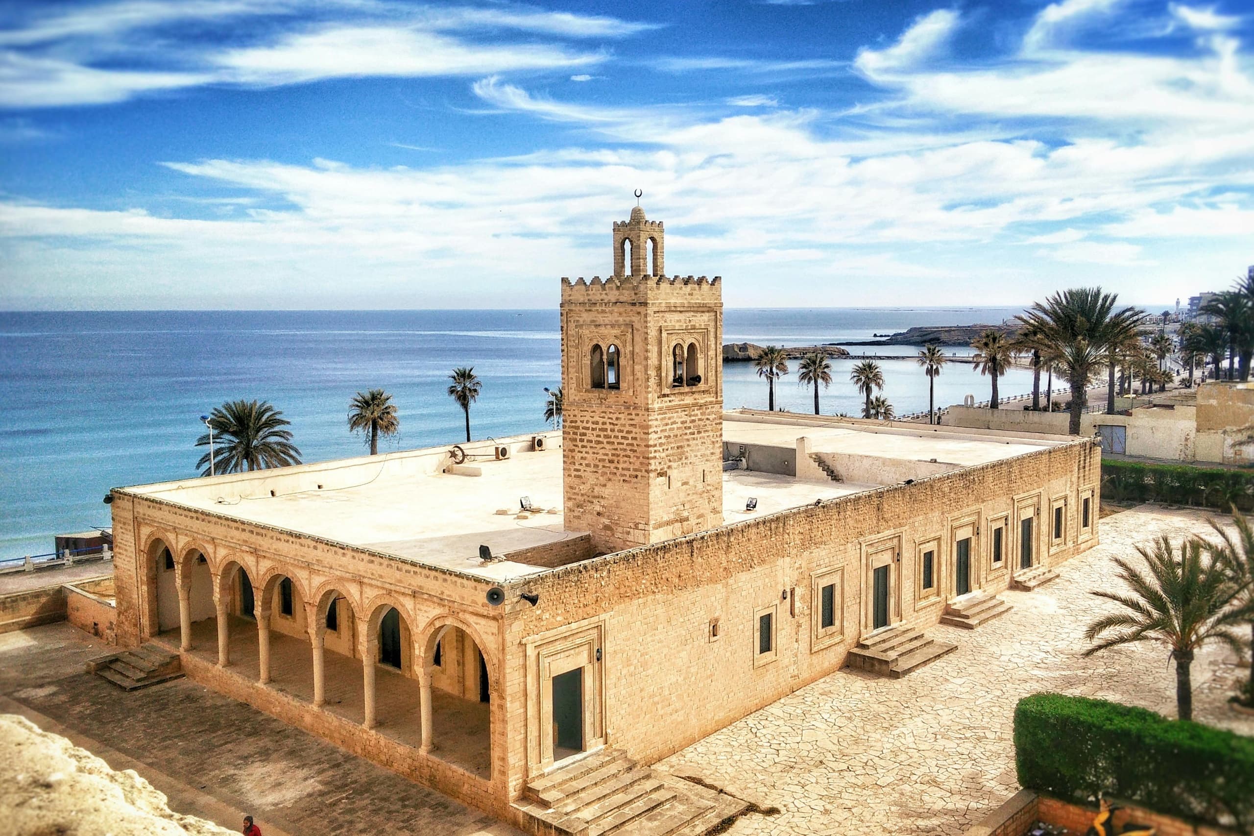 Explore Tunisia’s Sacred Heritage and Roman Grandeur: Kairouan and El Djem Day Trip