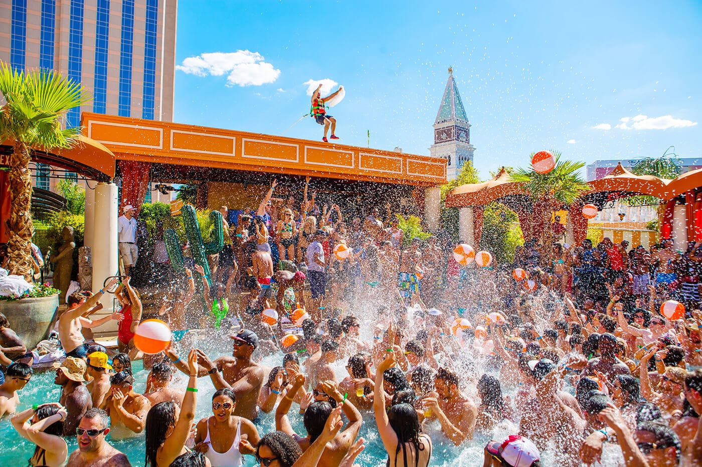 Spring Break Vegas Pool Crawl: Ultimate Party Experience