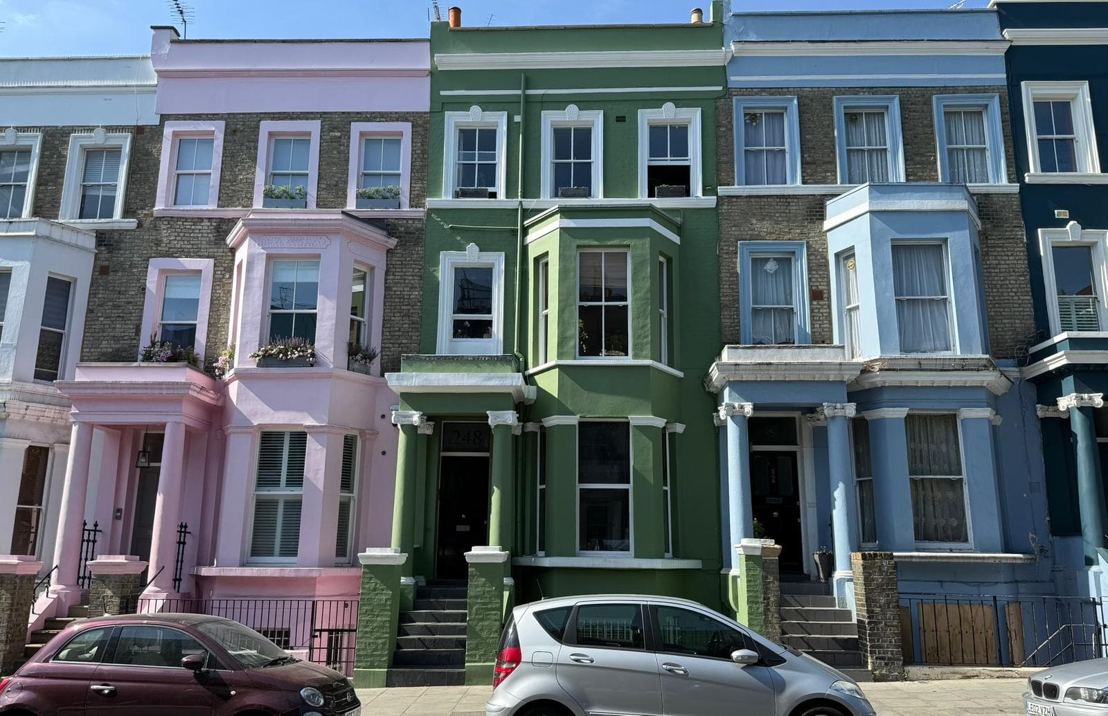Stroll Portobello Road: Free Notting Hill Walking Tour in Spanish photo 1