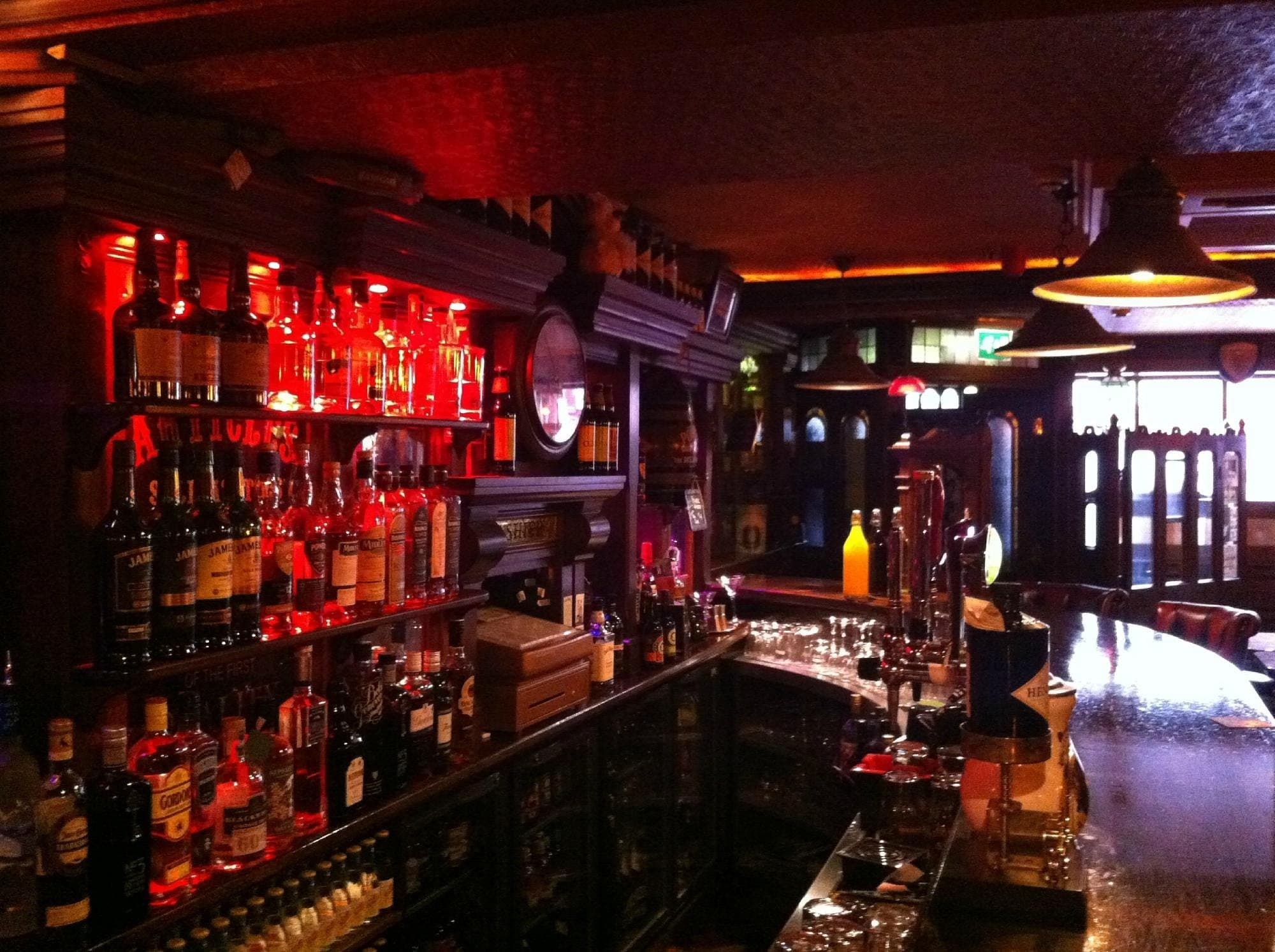 Private Whiskey Class in The Dylan's Snug — Beginner-Friendly Tasting photo 3