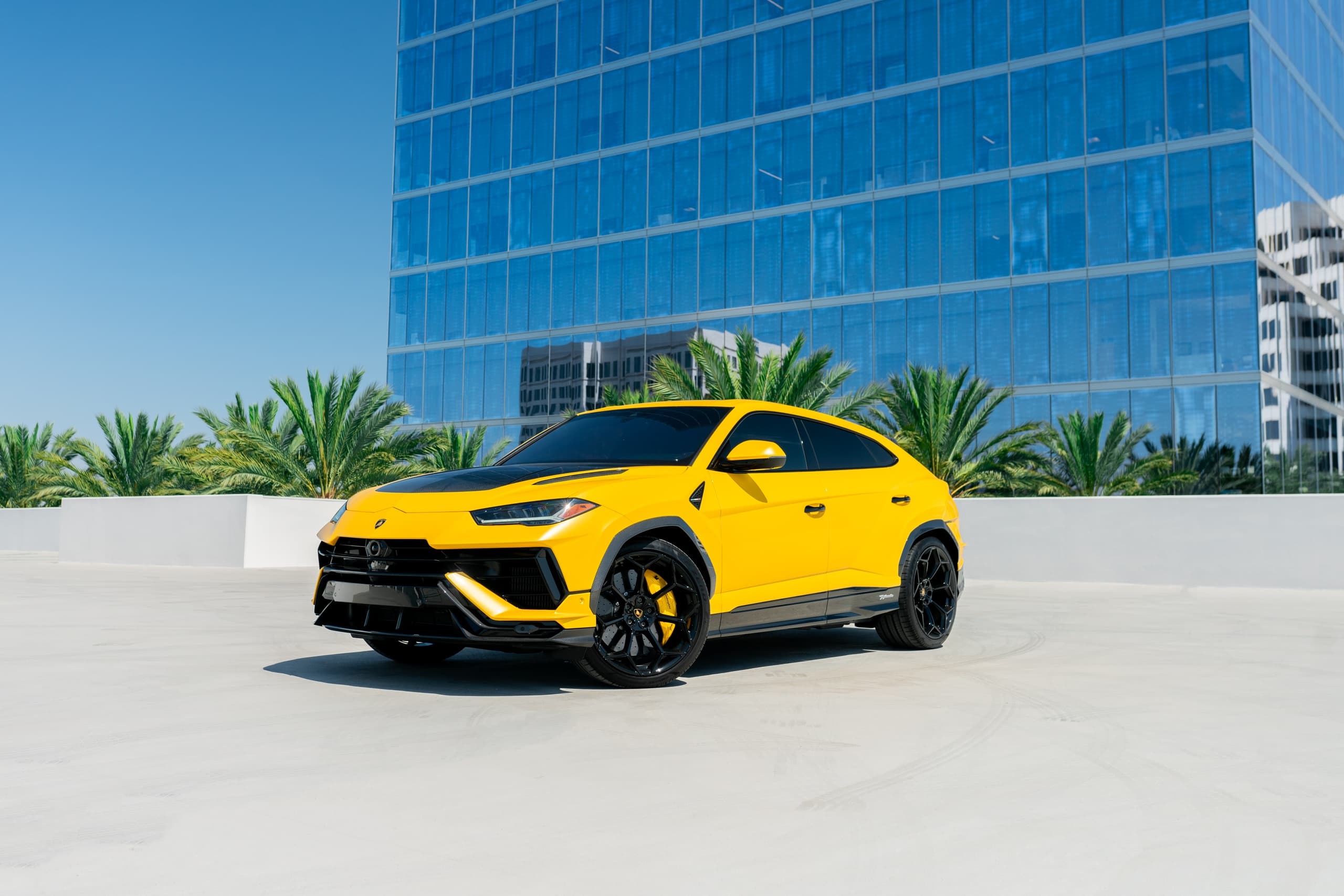 Luxury Car Rentals with Monza Exotics in Monza
