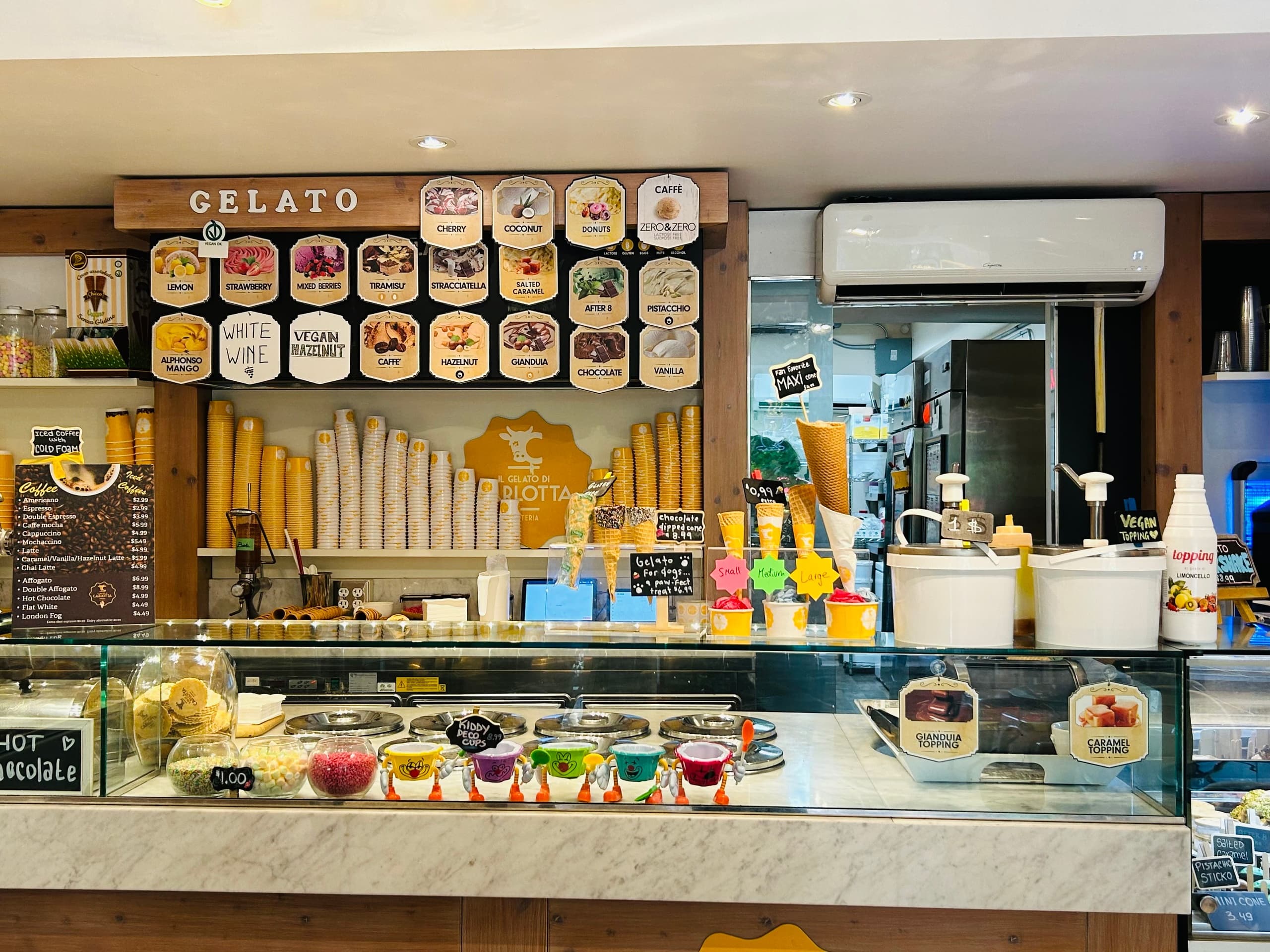 Food & Beverage: Il Gelato Di Carlotta in Old Town Niagara