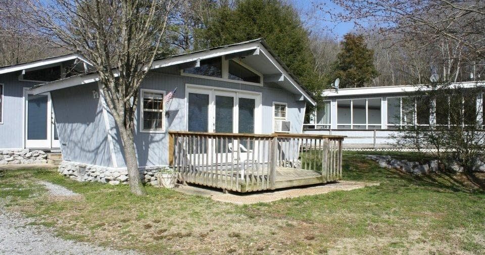 Cabin Getaway at Lookout Mountain Flight Park