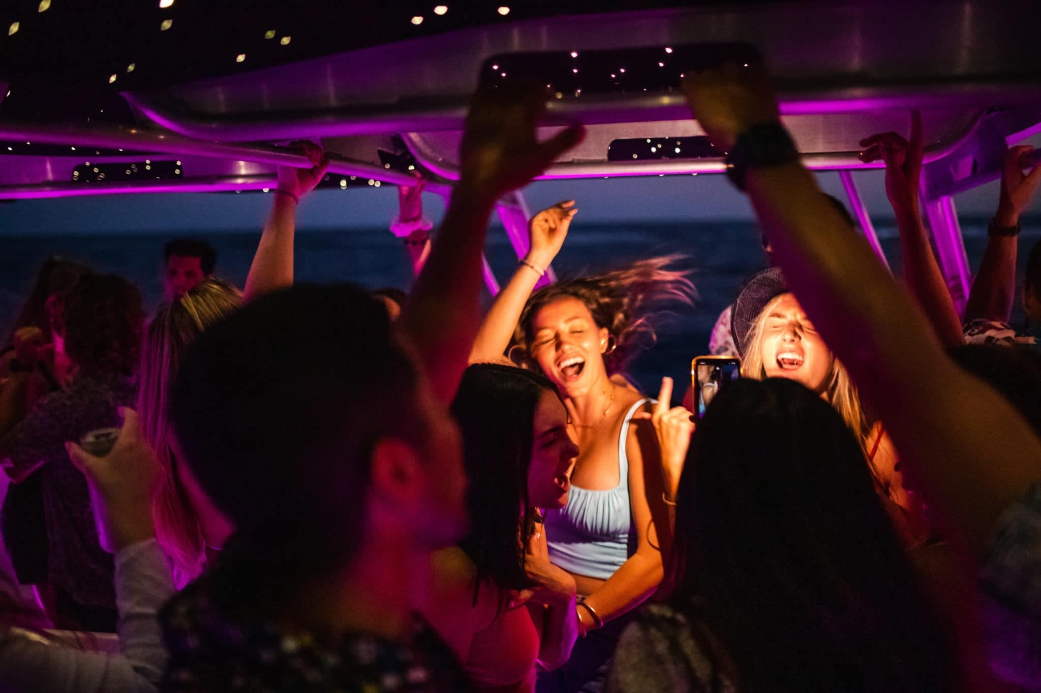 Miami Party Cruise with Drinks: Ultimate Skyline Bash