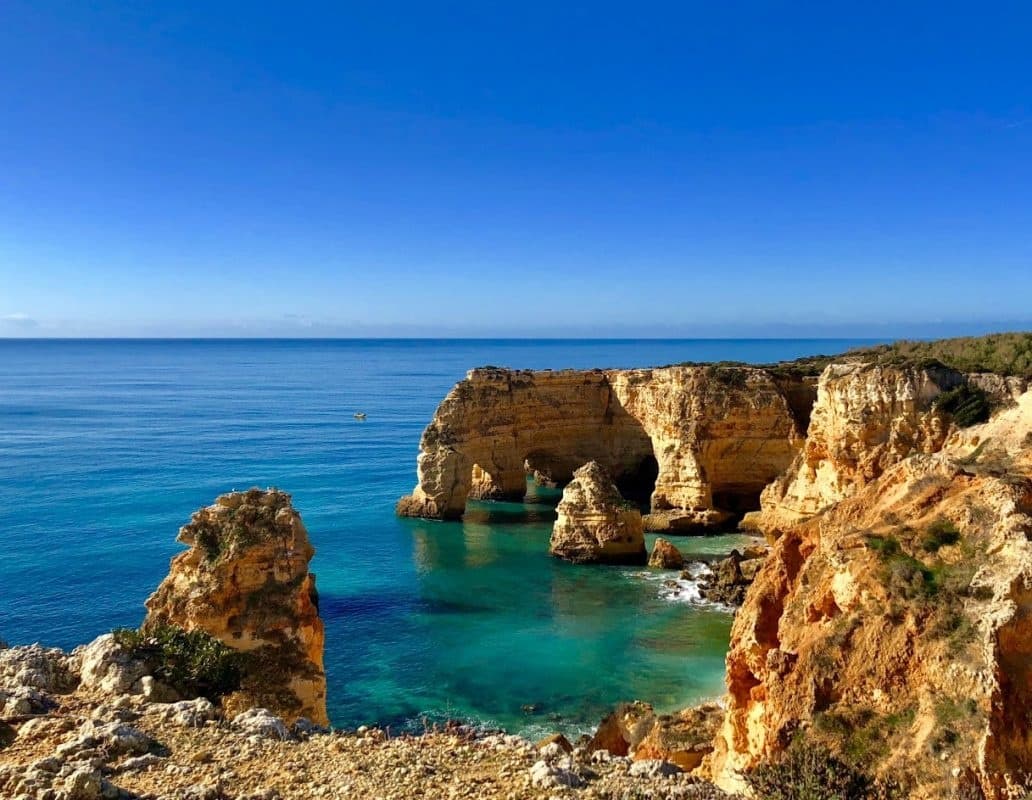 Coastal Cave Adventures with Didi Boat in Carvoeiro