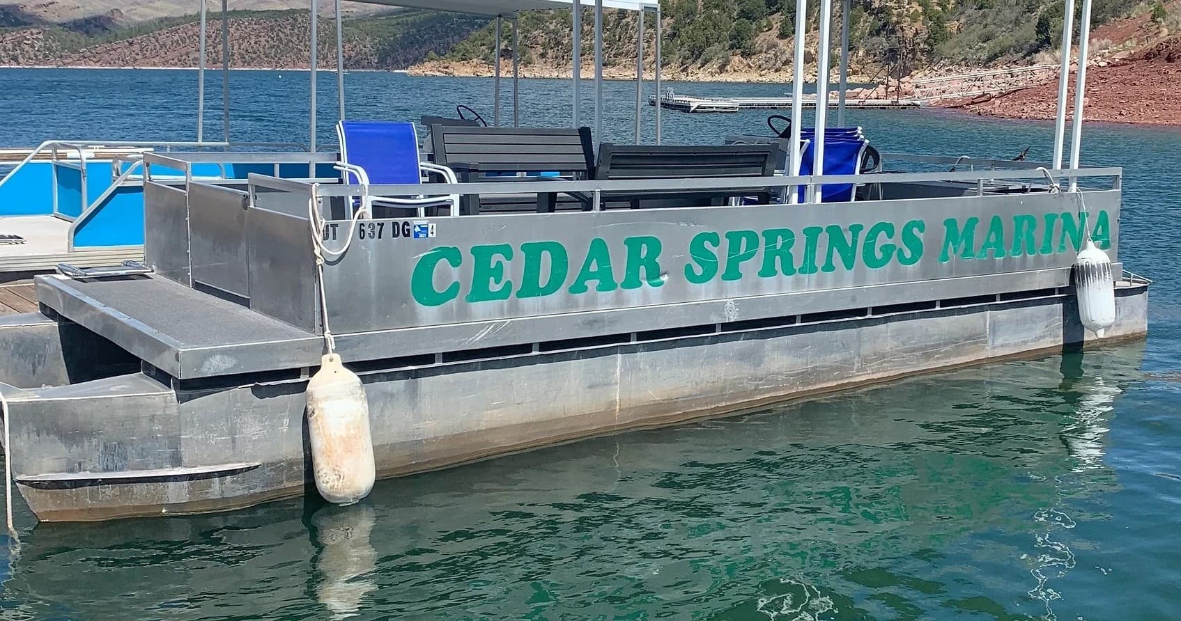 Relaxing 25' Party Barge Experience in Dutch John, Utah