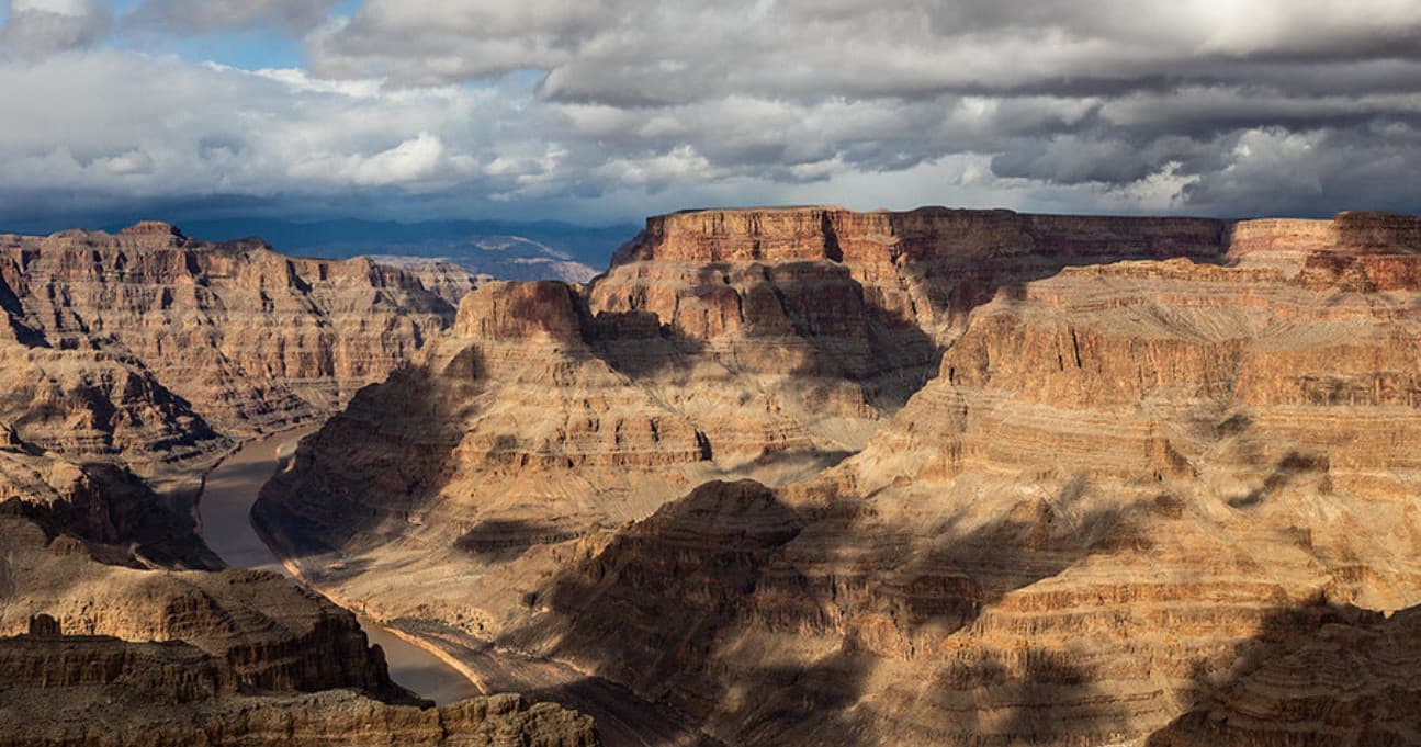 The Famous Dream Tour: Helicopter Over Grand Canyon West Rim