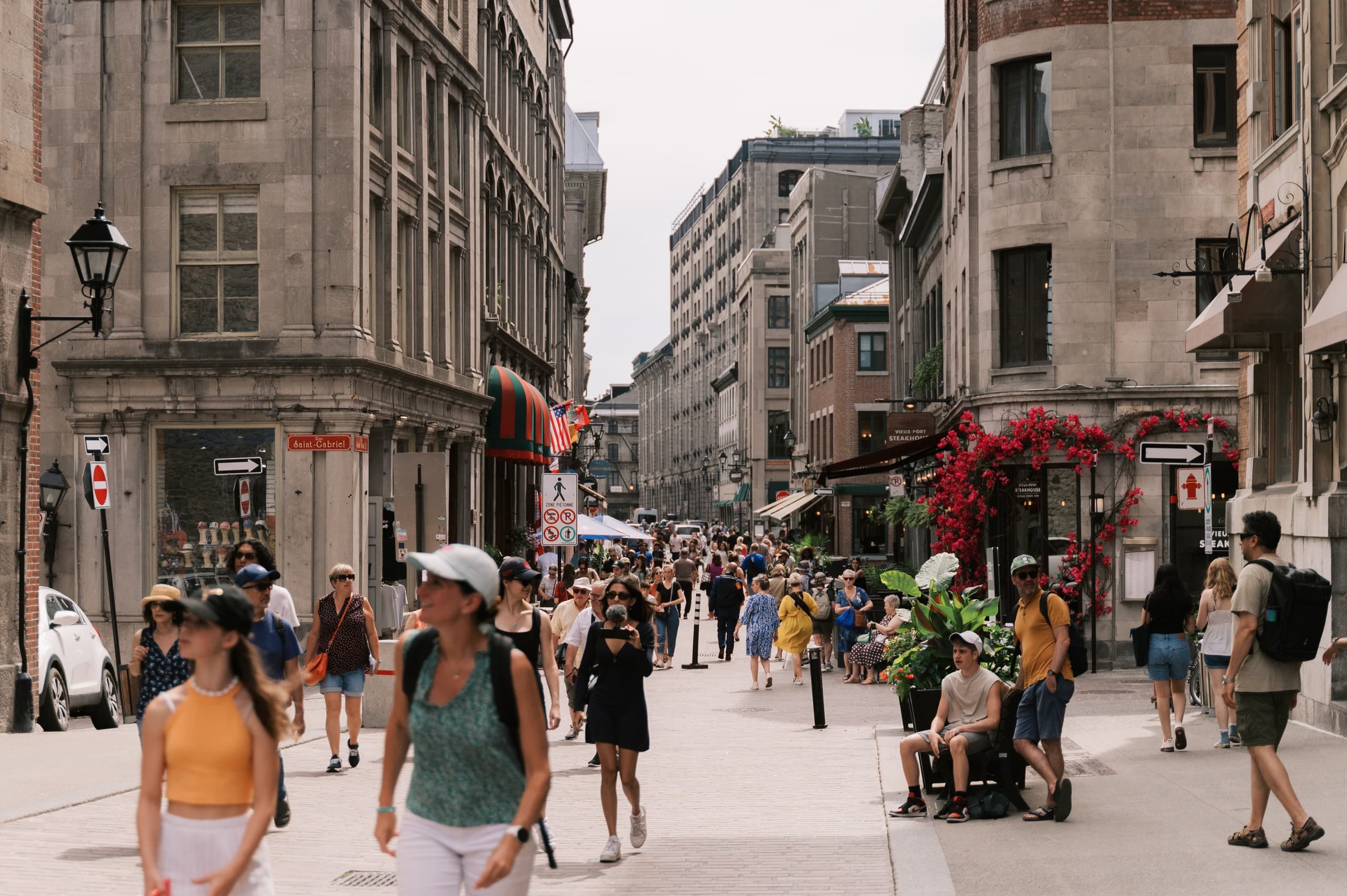 Walking Tour & Culture in Montreal with Toonie Tours Ontario/Quebec