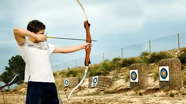 Archery in San Miguel de Salinas with Pura Aventura