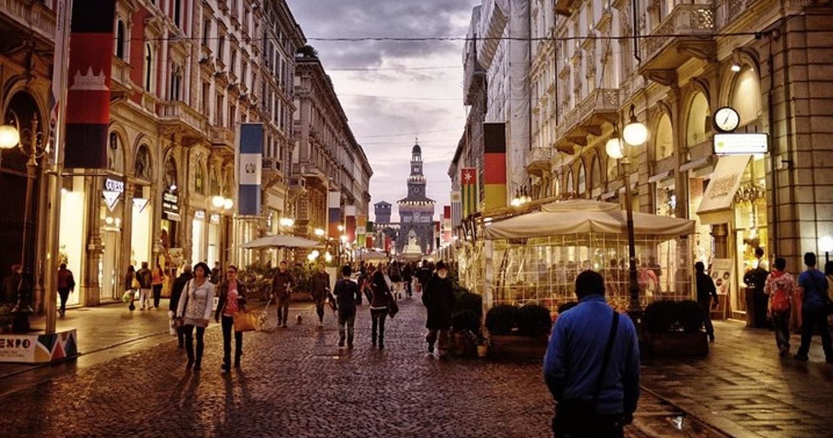 Evening Walking Tours in Milan with Hidden Experiences