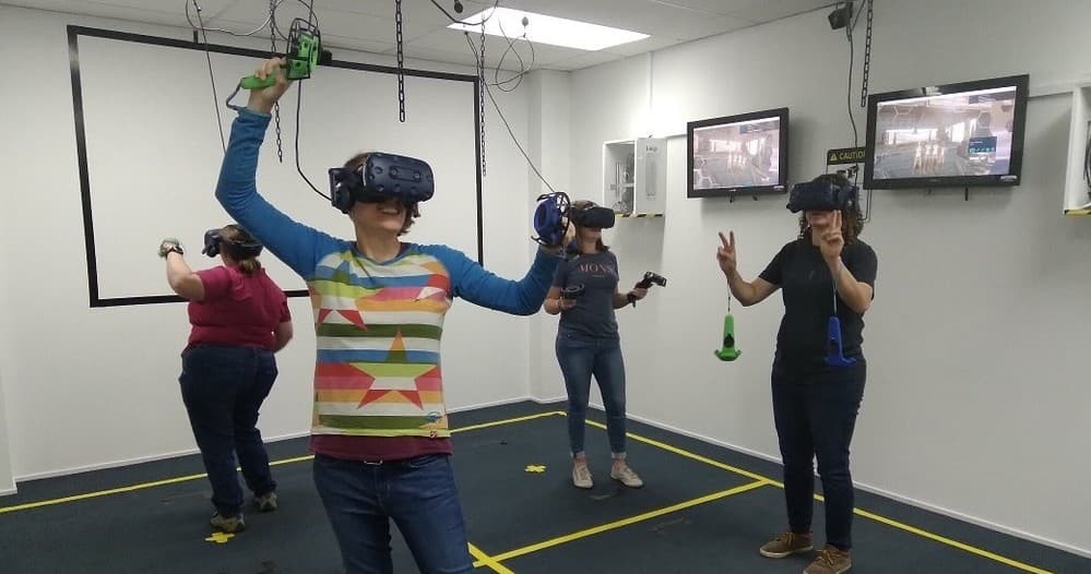 Indoor Adventure: VR Games at Virtual and Retro