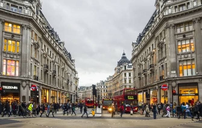 Full-Day Private London Tour with London Strides LTD