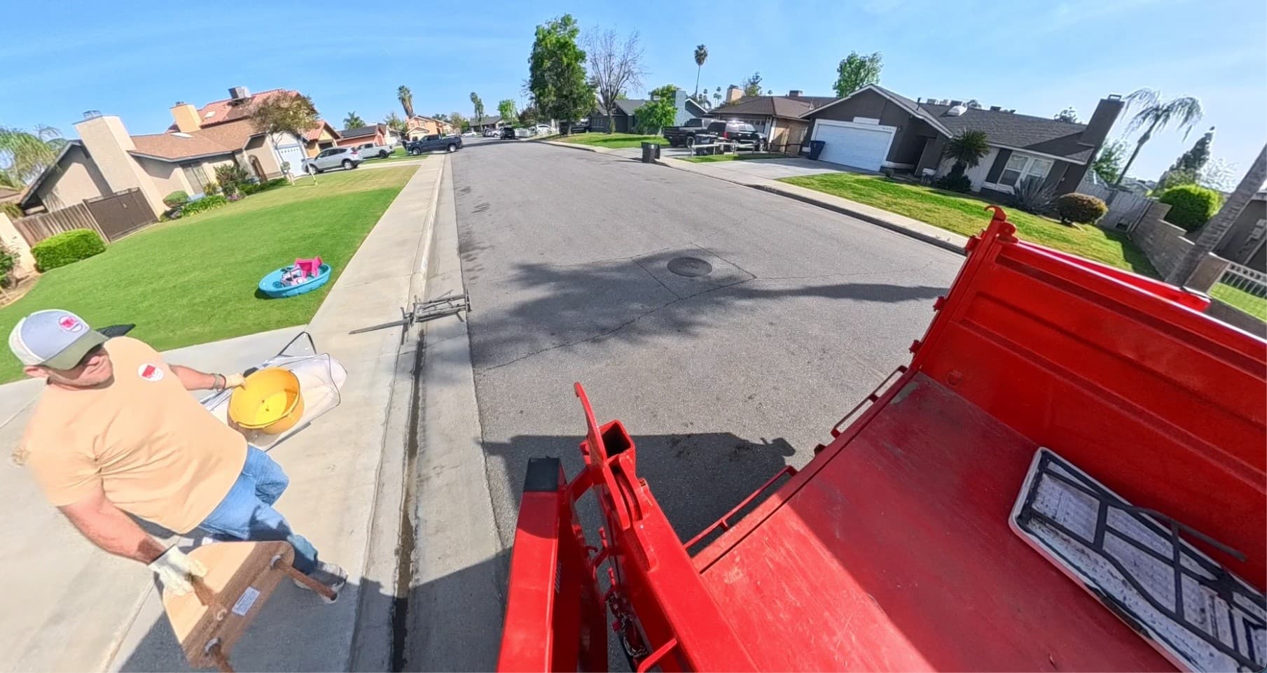 Haul Away the Mess: Curbside Trash & Construction Debris Removal in Bakersfield, CA photo 3