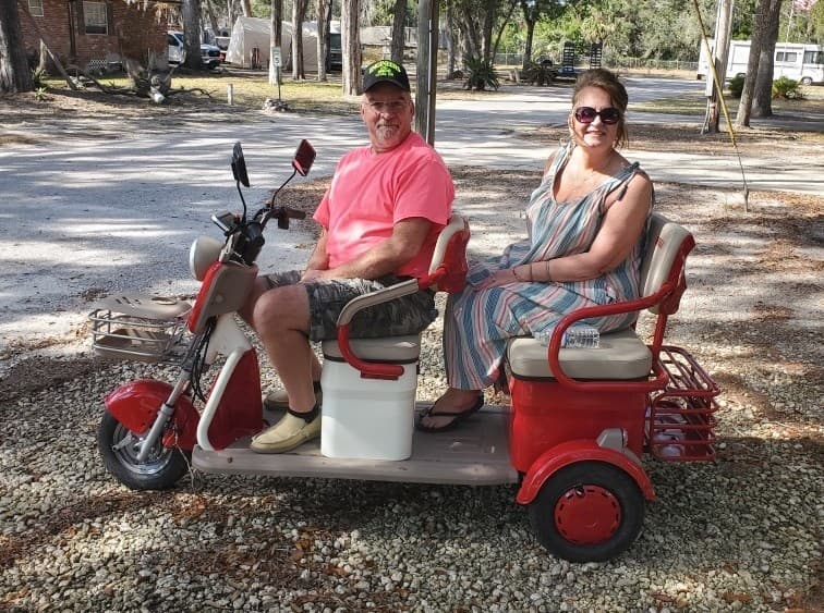 Homosassa E-Trike Joyride: Metallic Green SDLANCE 2–3 Seater Rentals