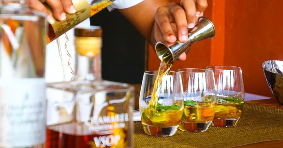 Water-Activities & Coastal Cocktails Tour in Mississippi Coast