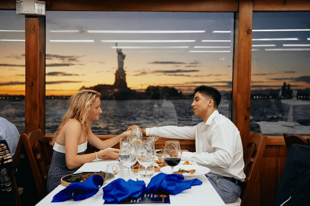 Luxury Dinner Cruise with NYC Water Cruises photo 1