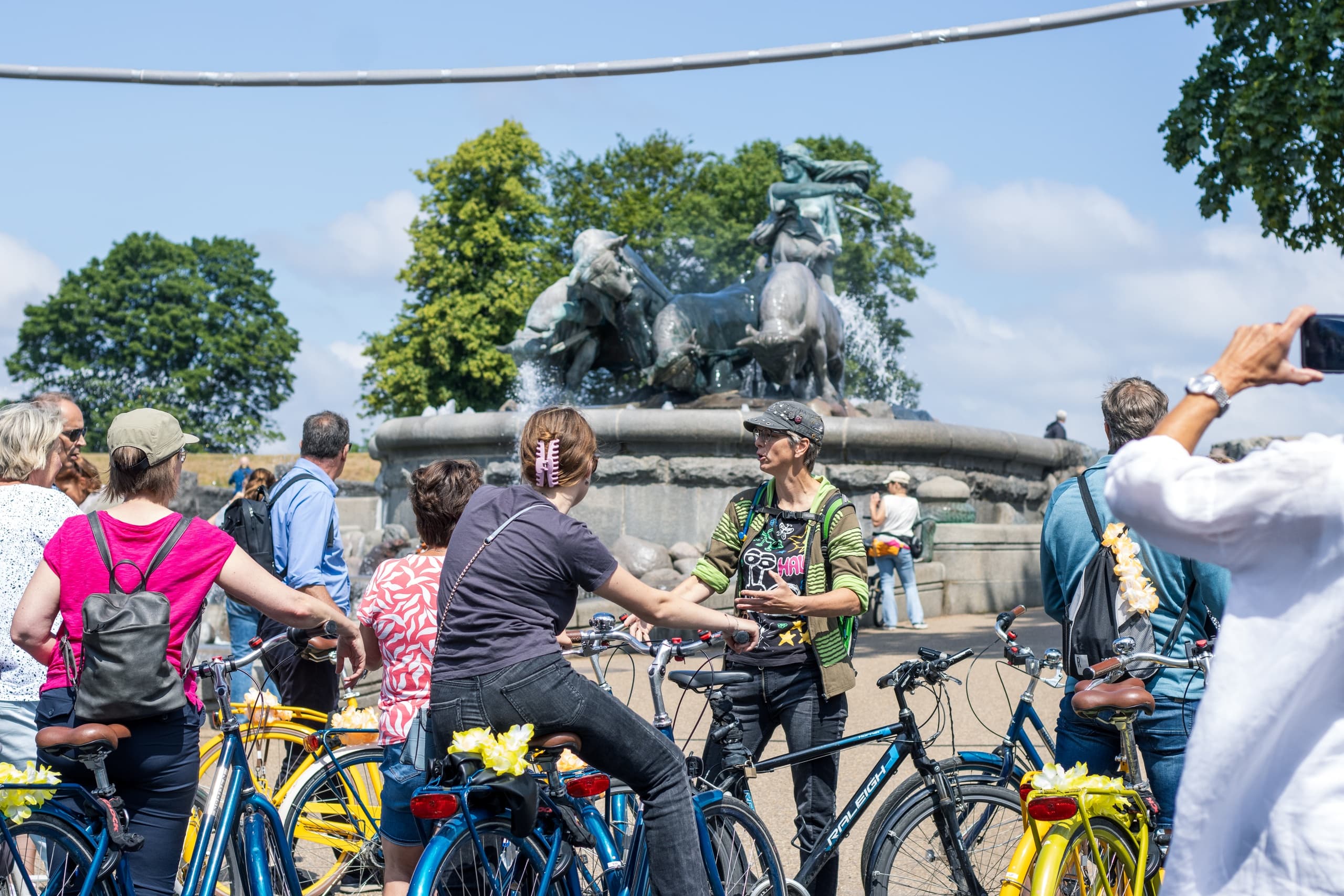 Ride Like a Local: Italian-Language Copenhagen Highlights Bike Tour photo 2
