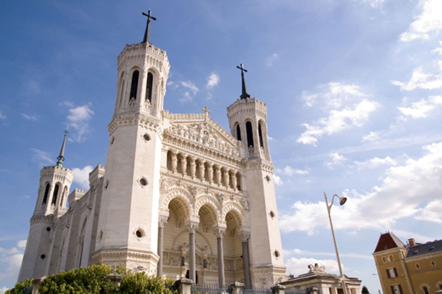 Architectural Tours with Artchitectours in Lyon Downtown