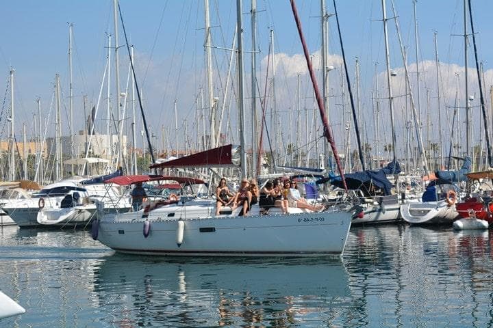 Private Sailing in Barcelona with Gotland Charter