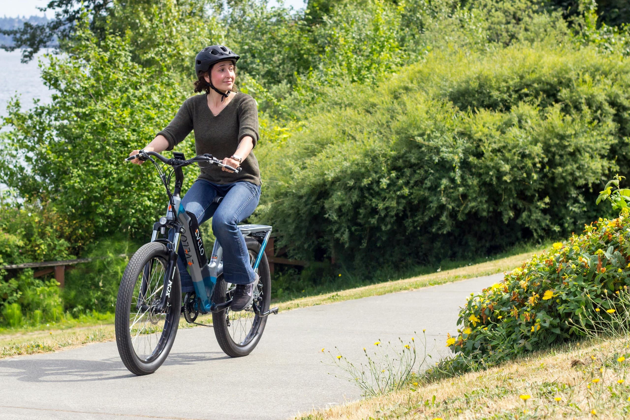 E-Bike Red Rocks and Dinosaur Ridge: Ride to Red Sandstone, Fossils, and the Amphitheatre
