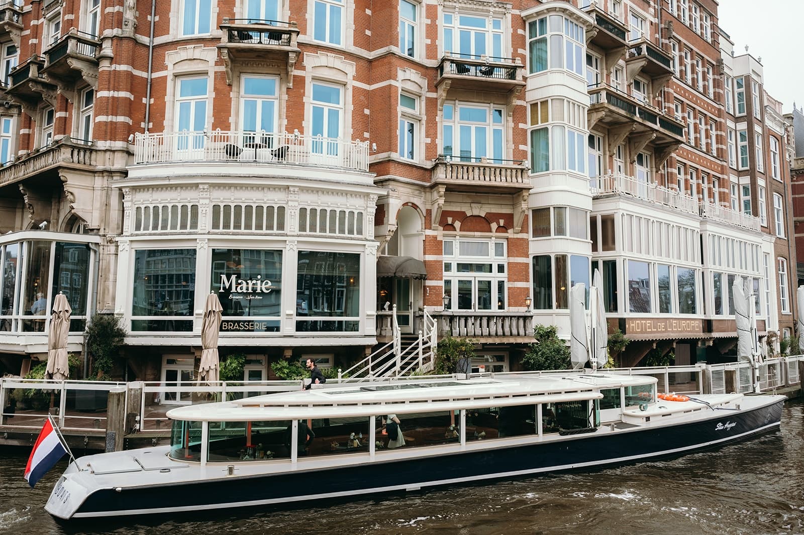 Signature Canal Cruise in Amsterdam aboard the Stan Huygens
