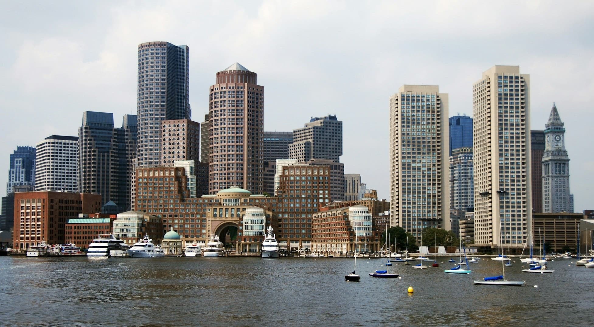 Boston Harbor Cruise: Small-Boat Tours of Islands, Lighthouse & Wildlife