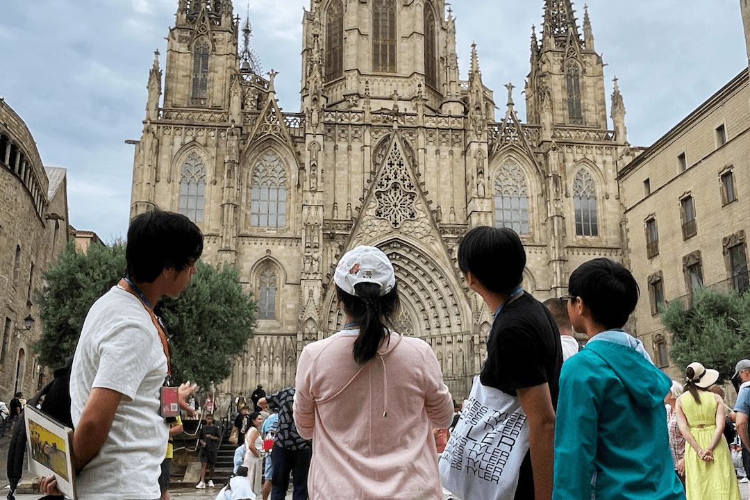Sun and Moon Gothic Quarter Walking Tour: Two-Hour Barcelona History Walk