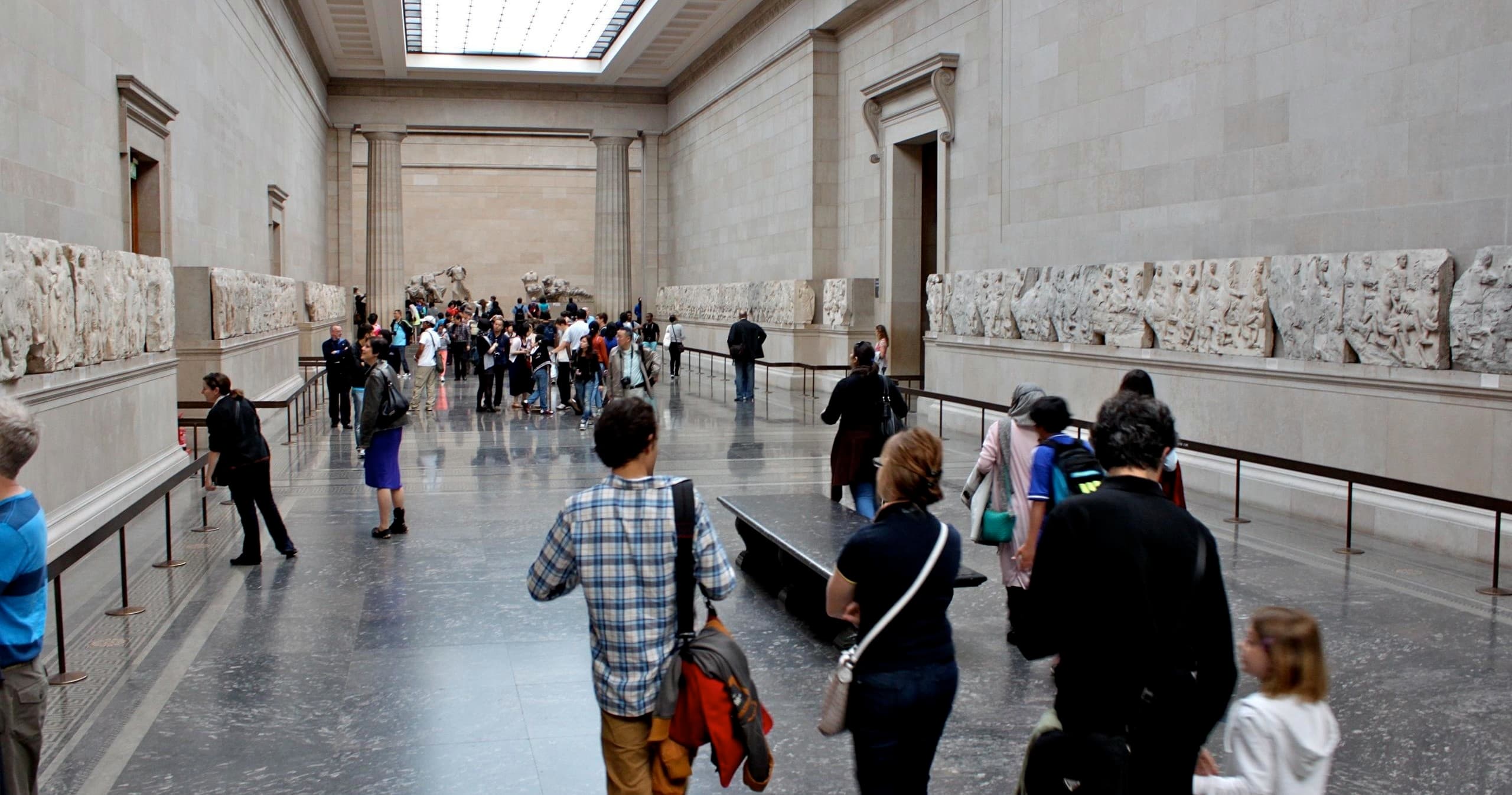 Cultural Land Adventures at British Museum & Camden Town with Londra Culturale
