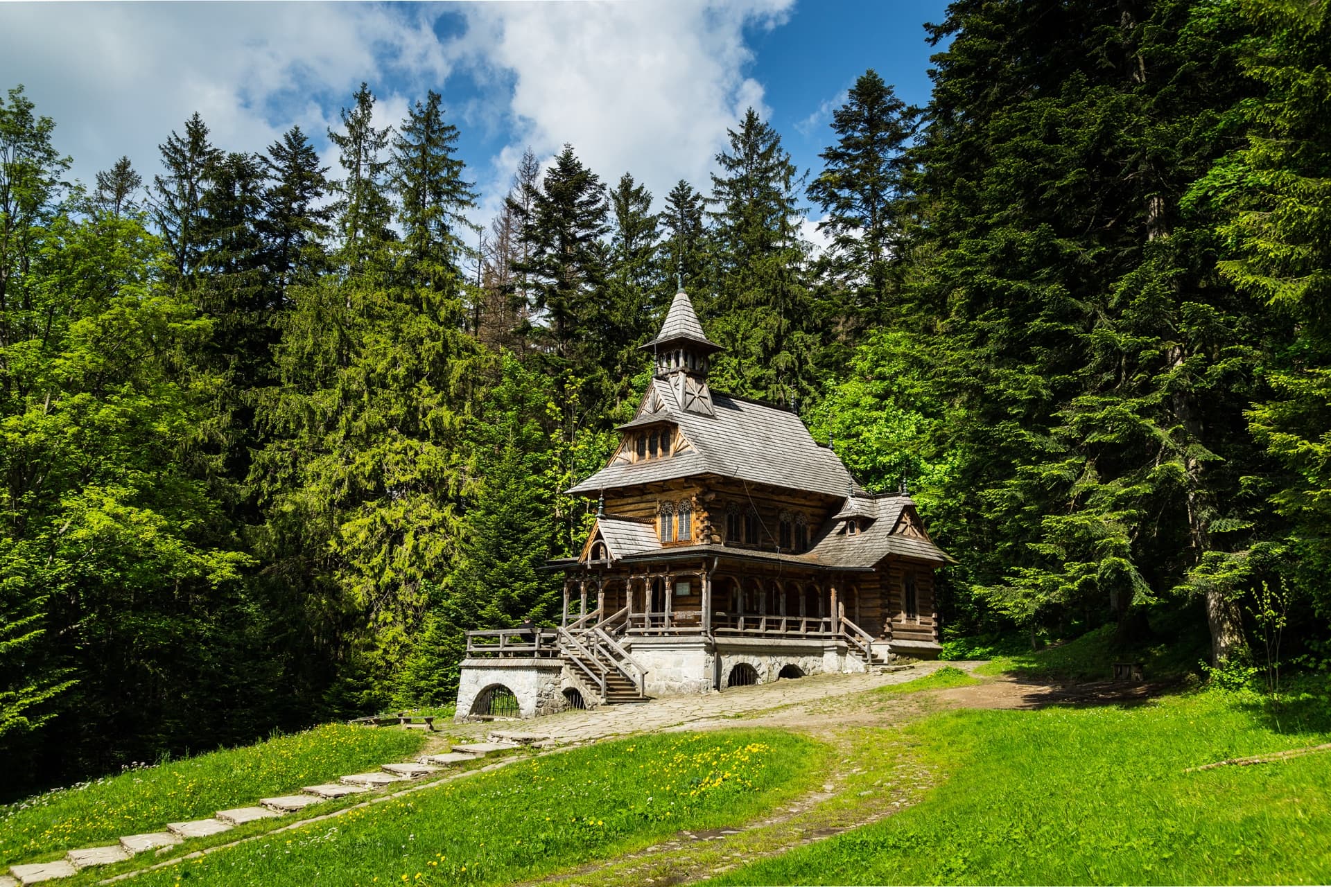 Discover Zakopane: Poland’s Winter Capital and Gateway to the Tatras
