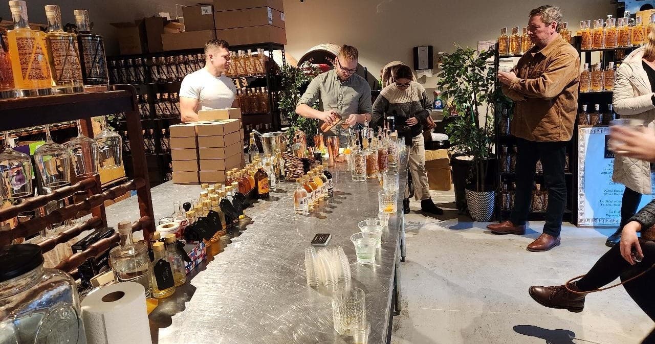 Canberra Craft Trail: Full-Day Brewery, Winery & Distillery Tour with Lunch