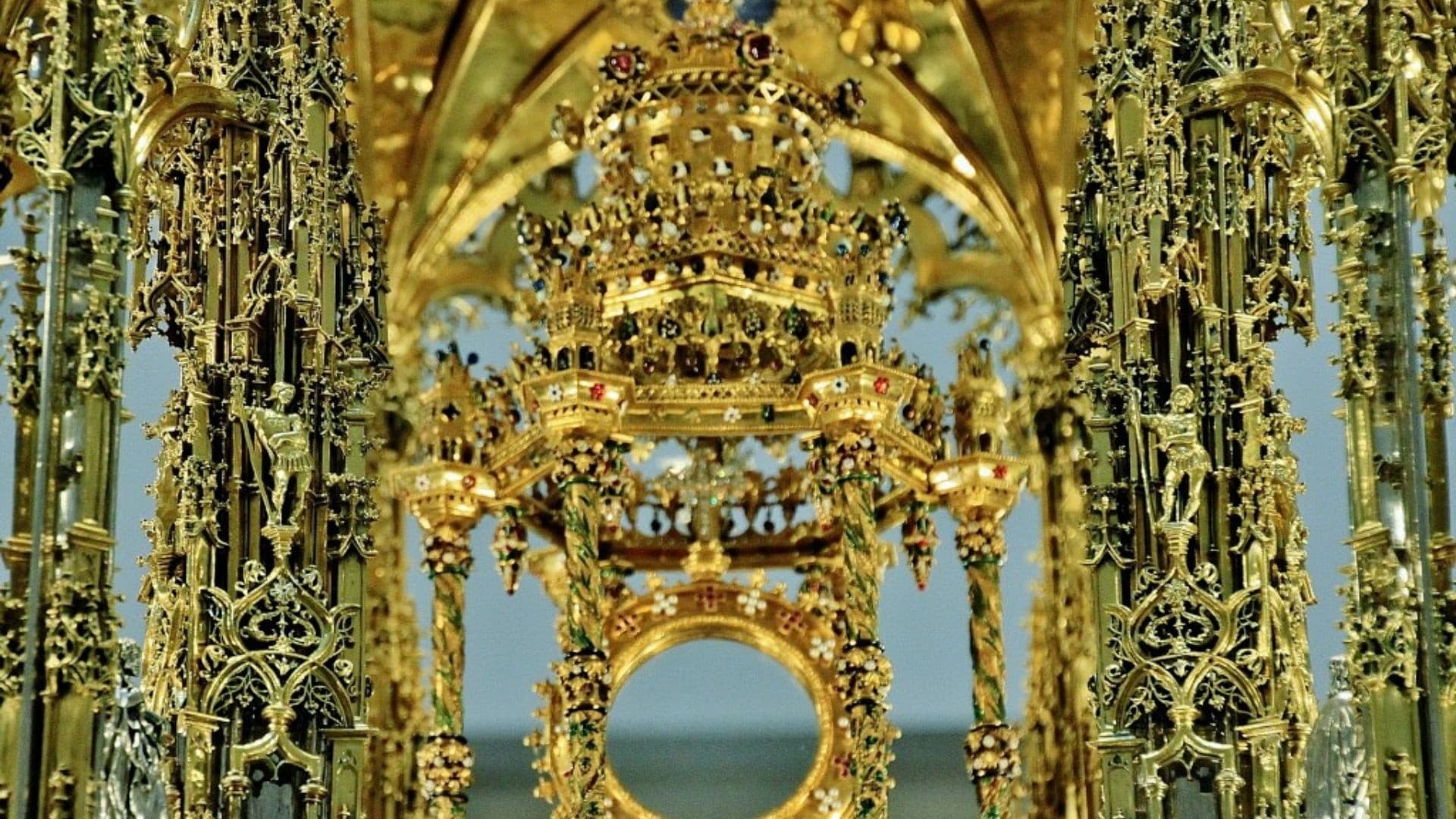 Private 2-Hour Toledo Walking Tour: Cathedral, Alcázar & Hidden Alleys photo 4