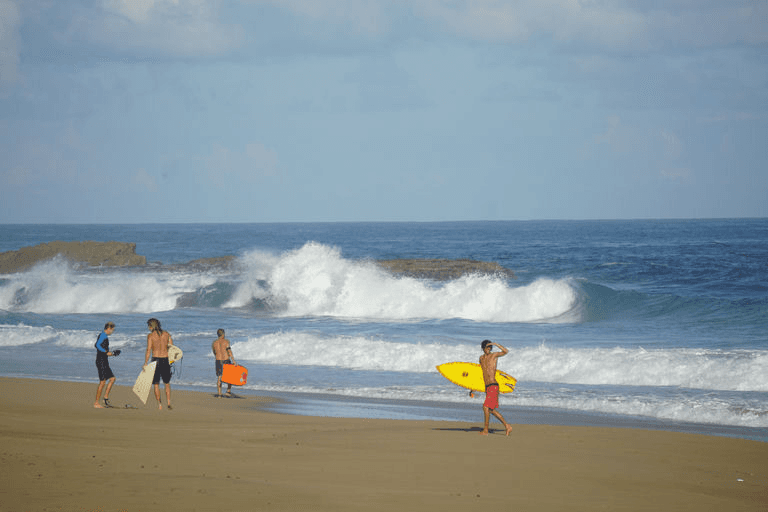 Mabodamaca Surf Tours team