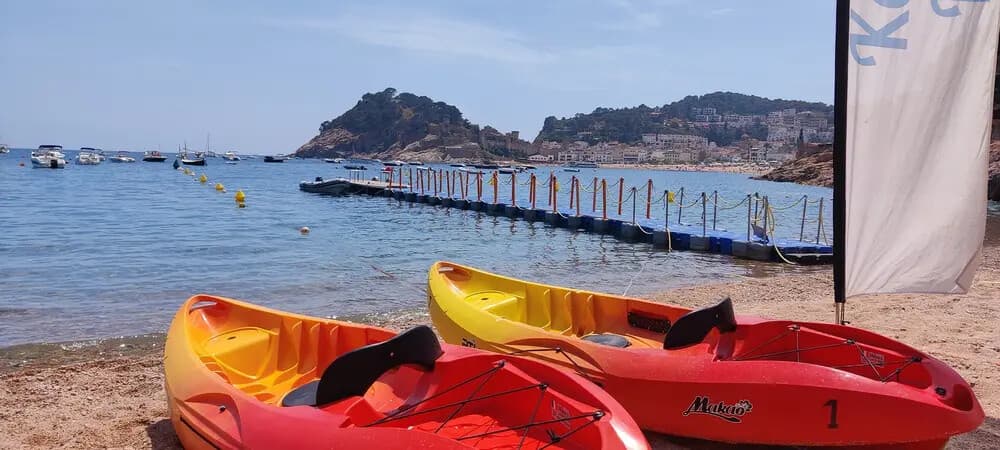 Paddle Cala Giverola: Kayak Rentals on the Costa Brava