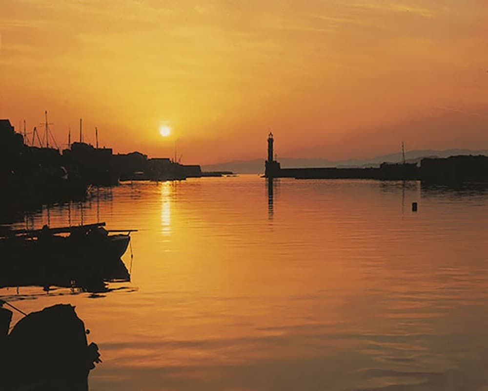 Sunset Sail from Chania to Lazaretta on the Evagelos II — One-Hour Catamaran Escape