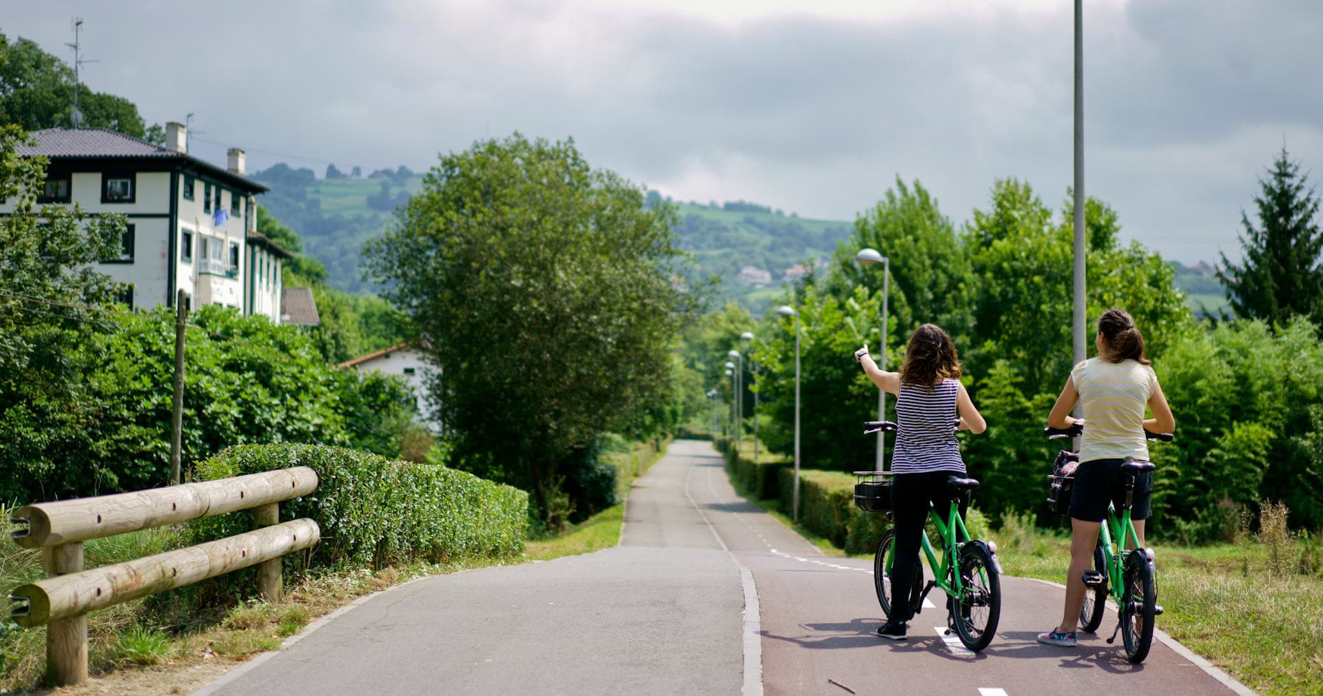 Guided Electric Bike Tour with Go Local San Sebastián in Gipuzkoa