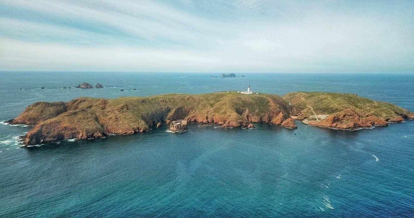 Explore Berlenga Island: Cave Tours and Snorkeling in Peniche, Portugal