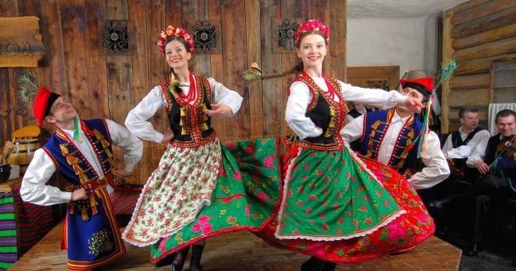 Polish Folk Dance Show in Warsaw with AB Poland Travel