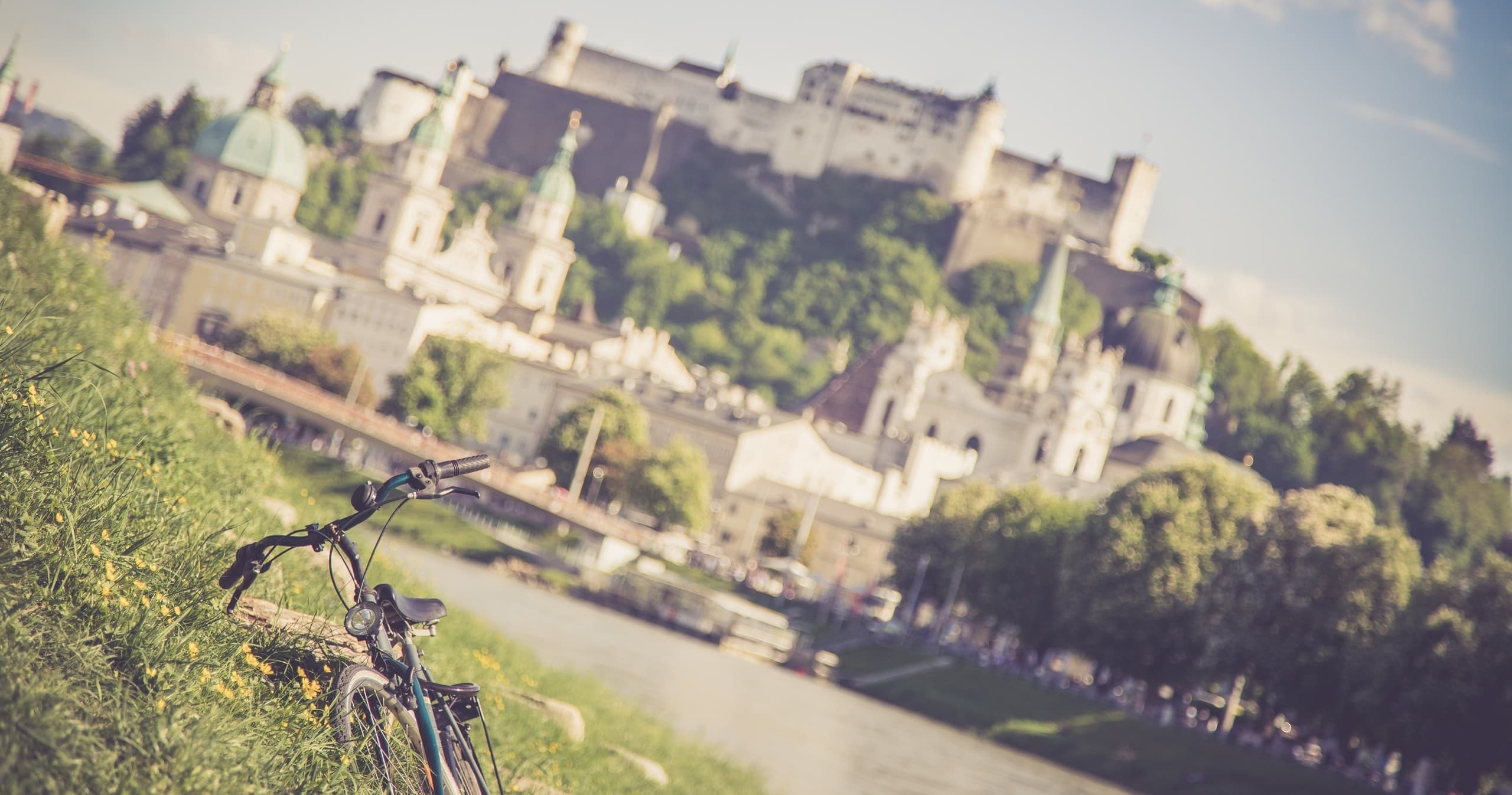 Land-Adventures: Sound of Music Filming Locations with Bob's Special Tours