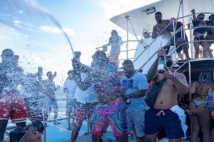 Miami All-Inclusive Yacht Party: Sunset Cruises, DJs & Open Bar on Biscayne Bay photo 3