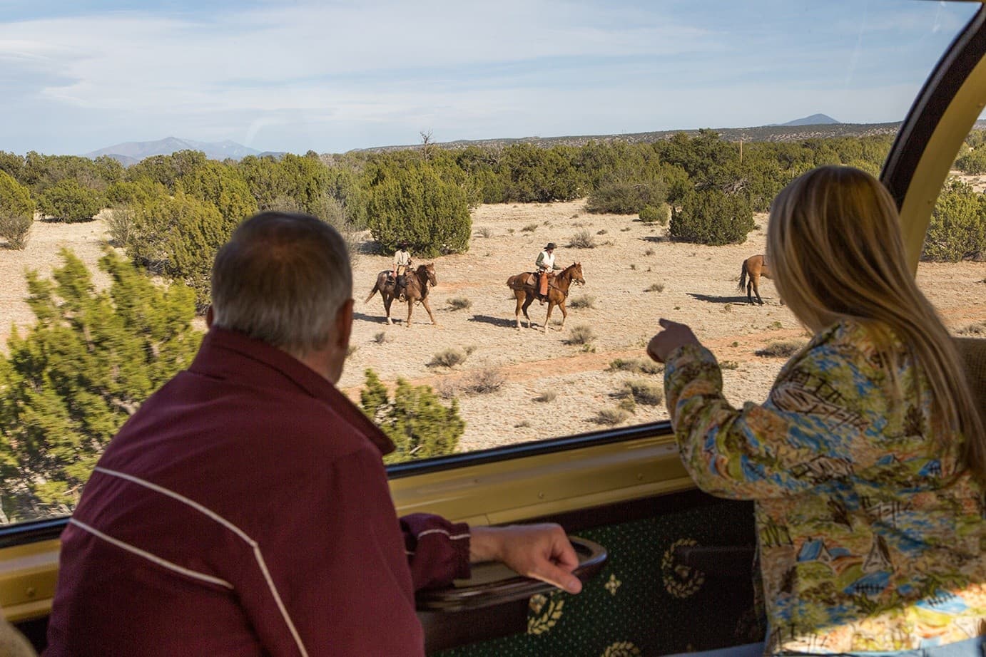 luxury-dome-class-grand-canyon-railway-dome-parlor-experience photo 4