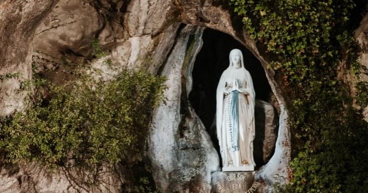 Spiritual Journey to Sanctuary of Lourdes with Ikusnahi Tours